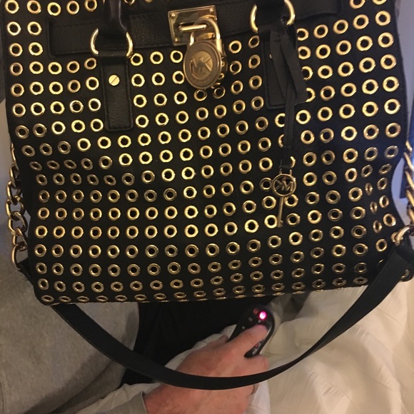 Authentic Michael kors hand bag. - Picture 2 of 8